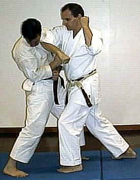 Viol Shihan in close fighting